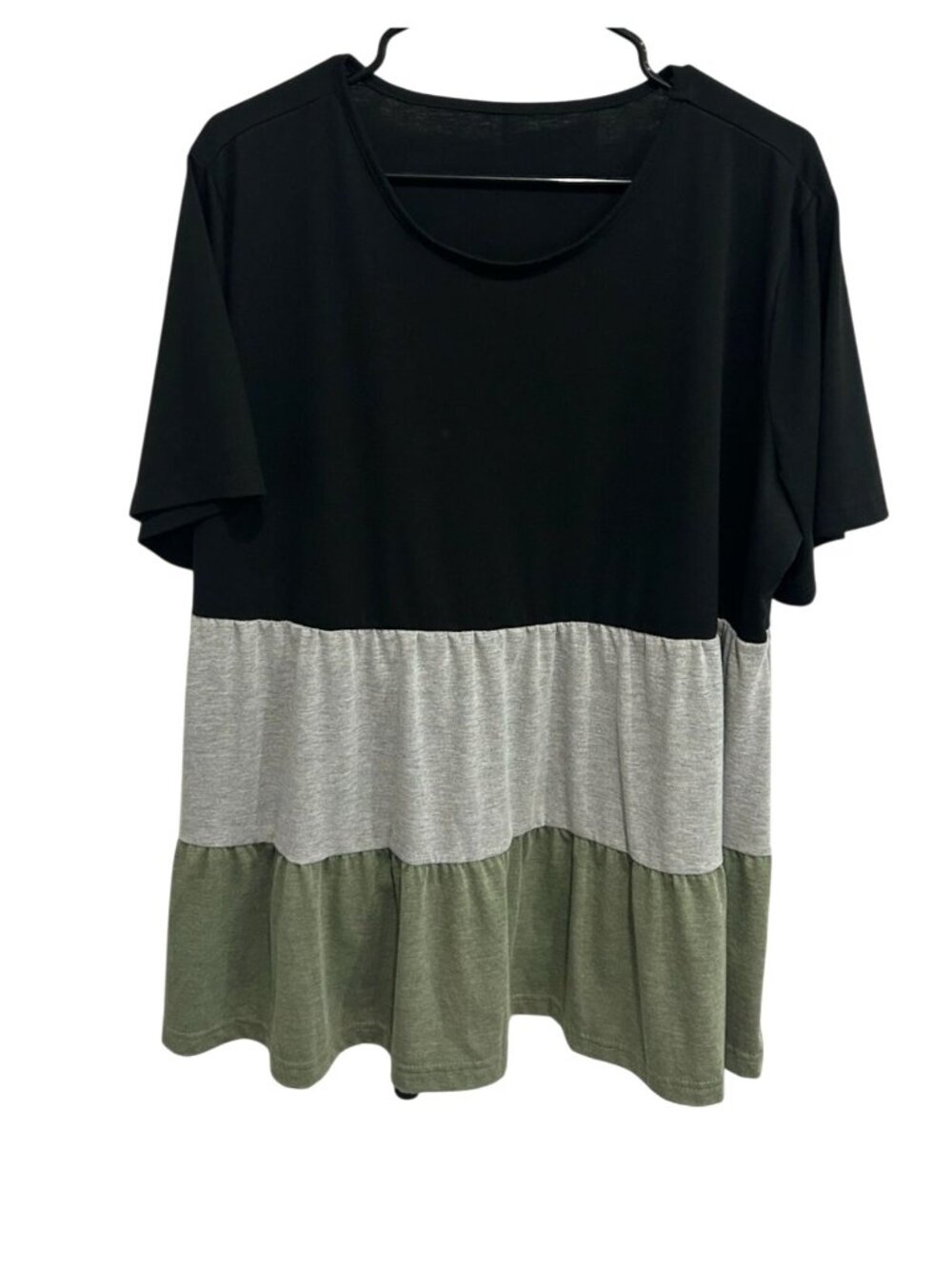 Emery Rose 1XL Colorblock Tiered Short Sleeve Top Black Gray Green Boho Eclectic